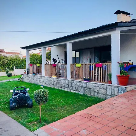 Casa Do Trevo Проживание в семье Salir de Porto