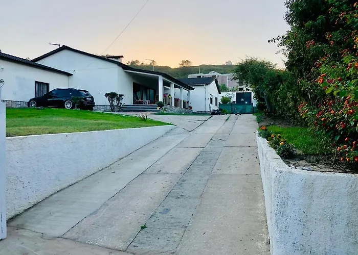 Casa Do Trevo בית אירוח Salir de Porto